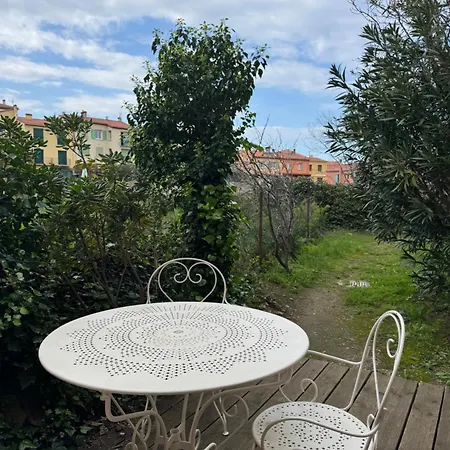 300m De La Avec Parking Appartement *