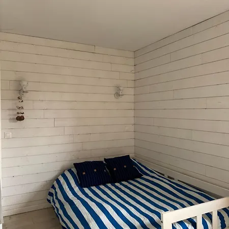300m De La Avec Parking Appartement *