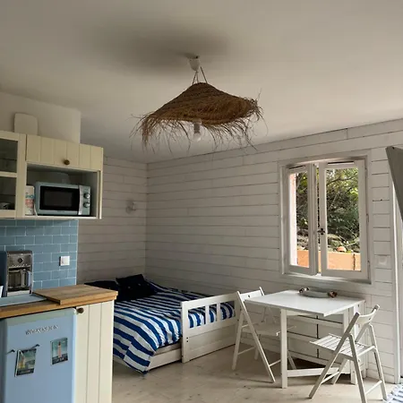 Appartement 300m De La Avec Parking *